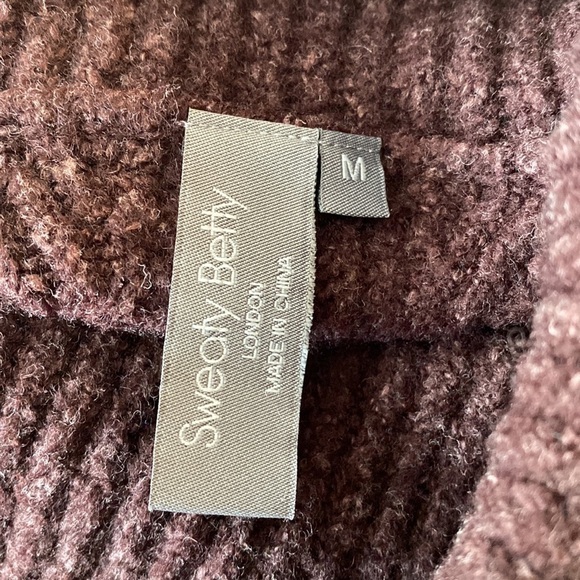 Sweaty Betty Shakti dark plum cowl neck side slit sweater medium - Picture 6 of 8